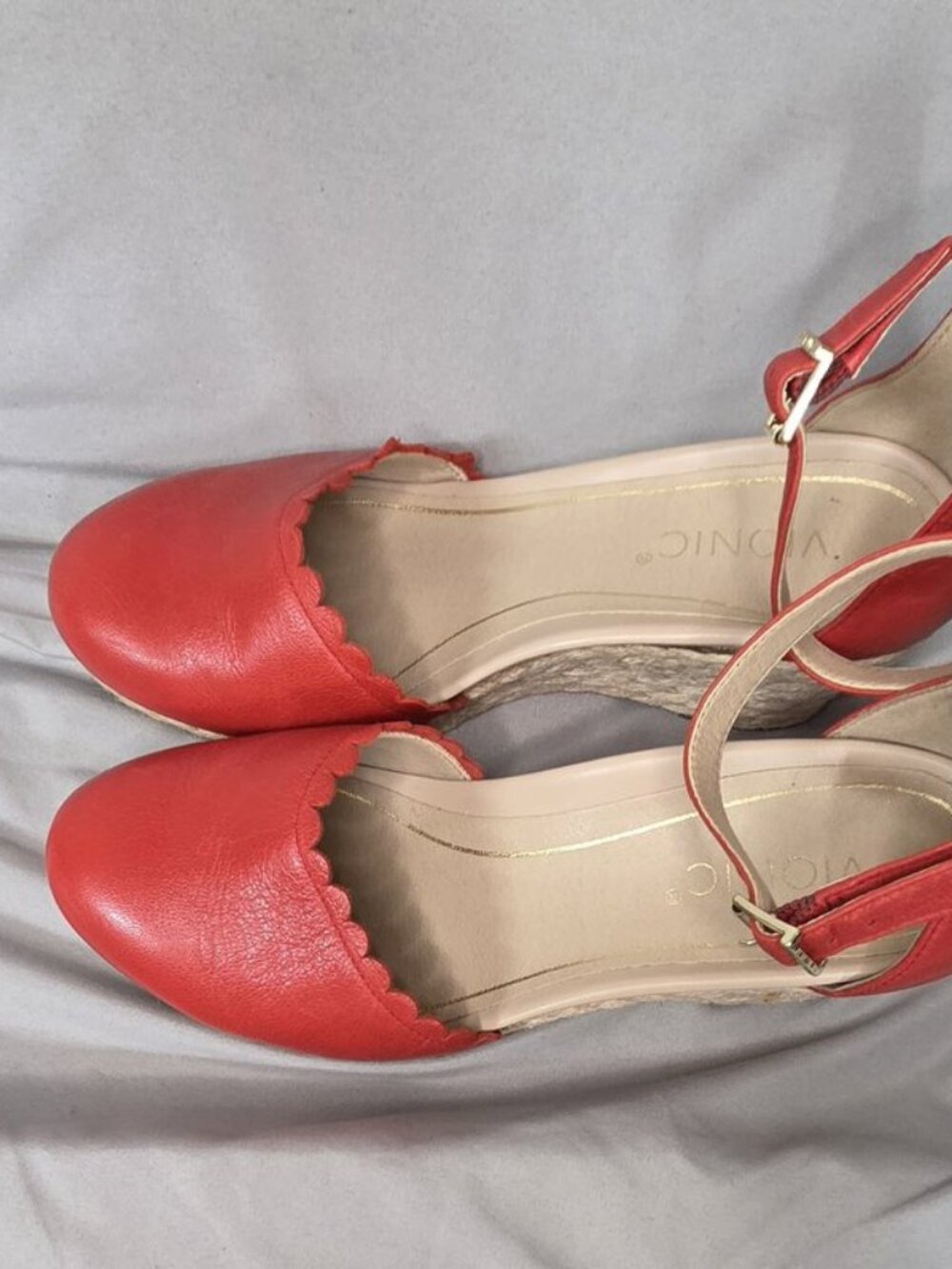 Vionic Anna Red Leather Espadrille Wedge Sandals Orthotic Size 9